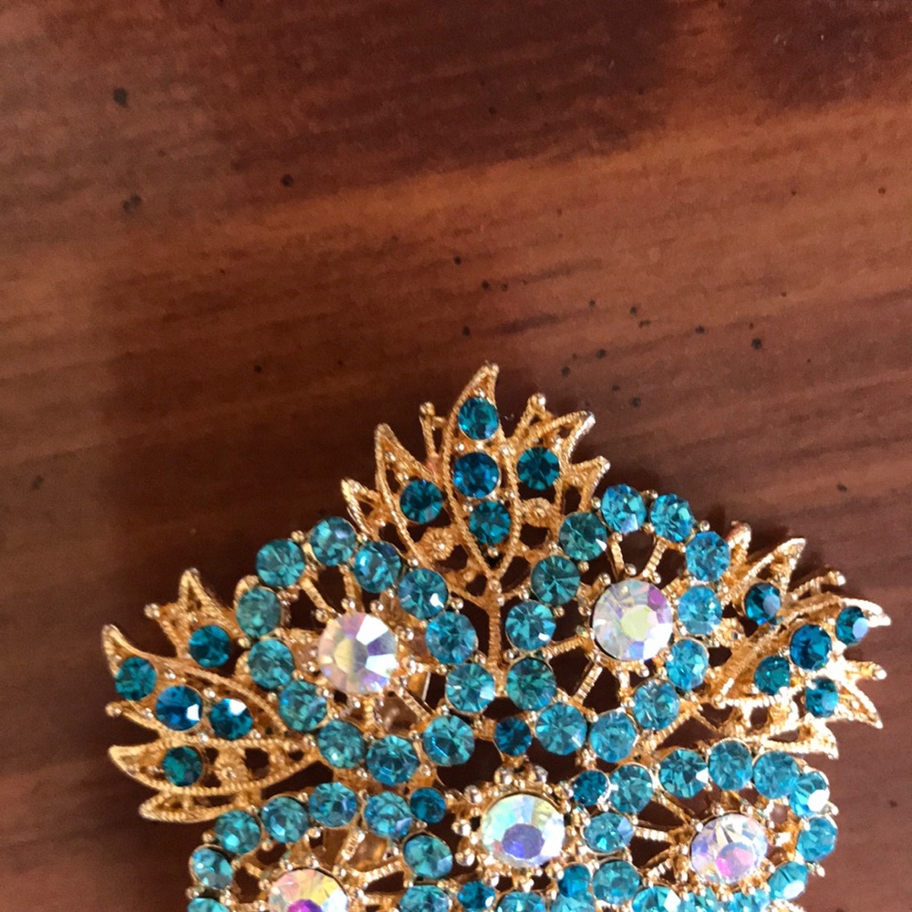Brooch - Picture 3 of 4